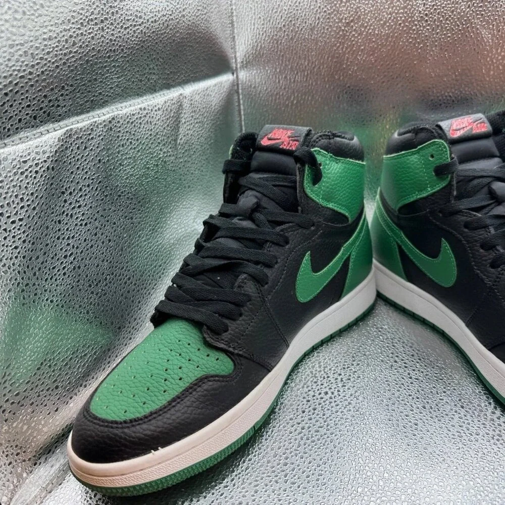 Size 10 Air Jordan 1 Retro OG High Pine Green 2.0 Mens Sneaker Shoe 555088-030
